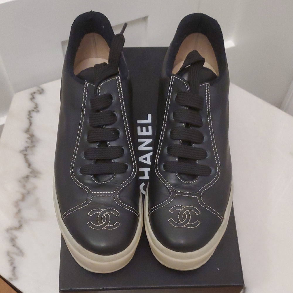 Authentic CHANEL Black and Cream Women Sneakers